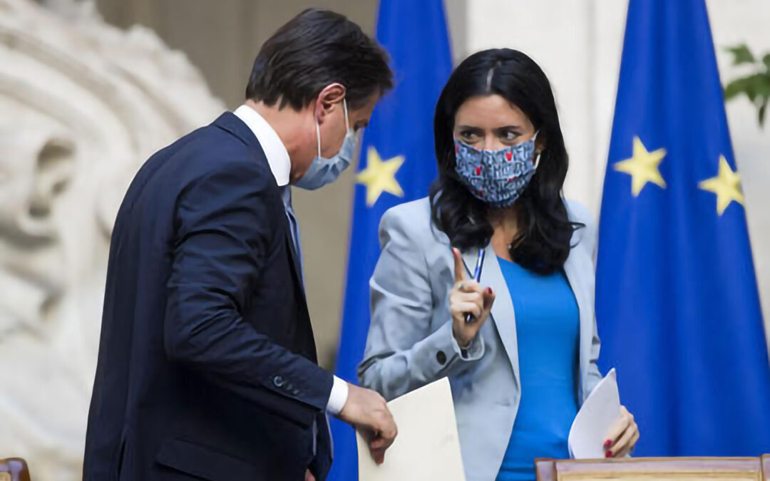 SULLA SCUOLA IL GOVERNO RISCRIVE IL DPCM: IN PRESENZA SALVO CONTESTI CRITICI. E SI ENTRA TUTTI ALLE 9