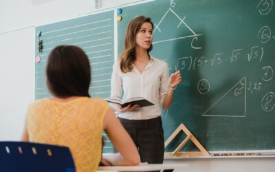SECONDARIA: INSEGNA IN INGLESE ED AUMENTA IL PUNTEGGIO