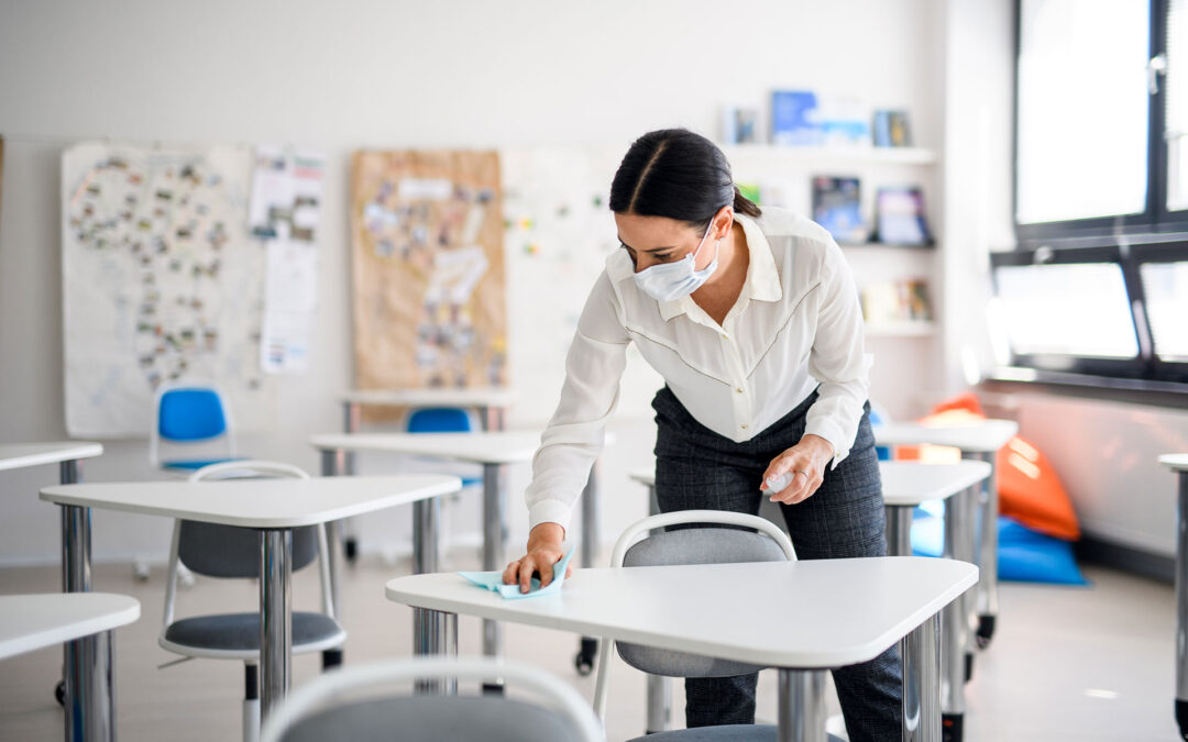 Scuole chiuse: tornare il 7 gennaio? Azzolina: si riaprirà in modo graduale e per regione