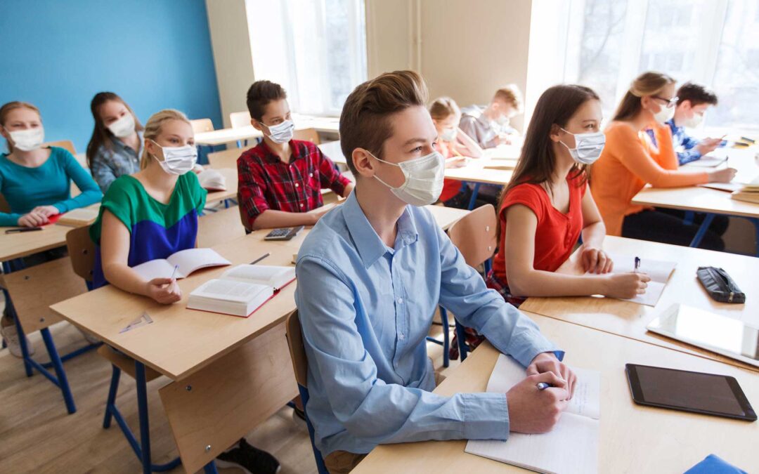 La scuola non è più sicura, in un mese oltre 73 mila ragazzi contagiati