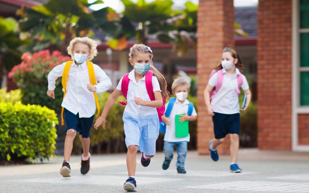 Un piano per riaprire le scuole La Azzolina chiede lumi al Cts, dalle mascherine al tracciamento, per la ripartenza. Ma mancano dati disaggregati sui focolai, Iss in difficoltà