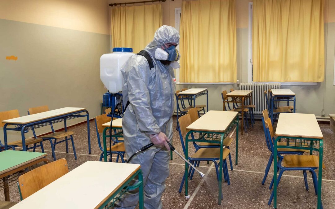 Bucci “Lo dicono i numeri la scuola non ha colpe per la seconda ondata” Intervista al biologo e divulgatore scientifico