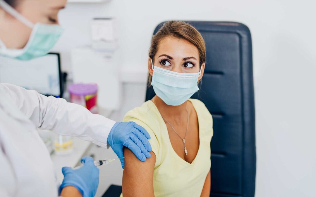 «La scuola deve riaprire, vaccini subito a medici, anziani, studenti e insegnanti»