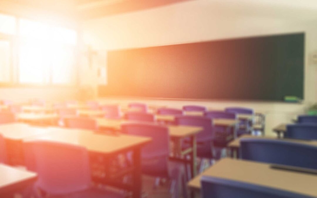 De Luca, scuole a rischio chiusura: pronta la nuova ordinanza Il governatore preoccupato per l’aumento dei contagi. Già migliaia di famiglie hanno chiesto di tenere i ragazzi in didattica a distanza. L’Unità di crisi dovrebbe riunirsi nelle prossime ore e valutare
