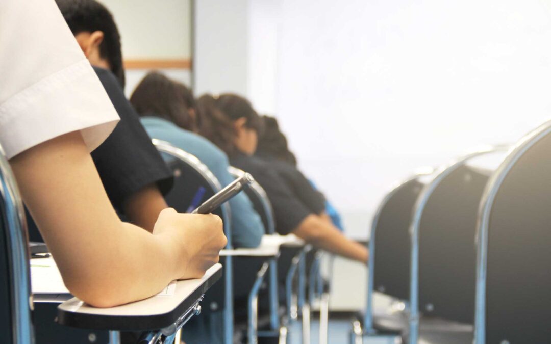 Scuole riaperte, ma alcune già chiudono A questo punto mancano all’appello in classe soltanto gli studenti delle scuole superiori della Sicilia, che potranno tornare alle lezioni tradizionali da lunedì prossimo 8 febbraio