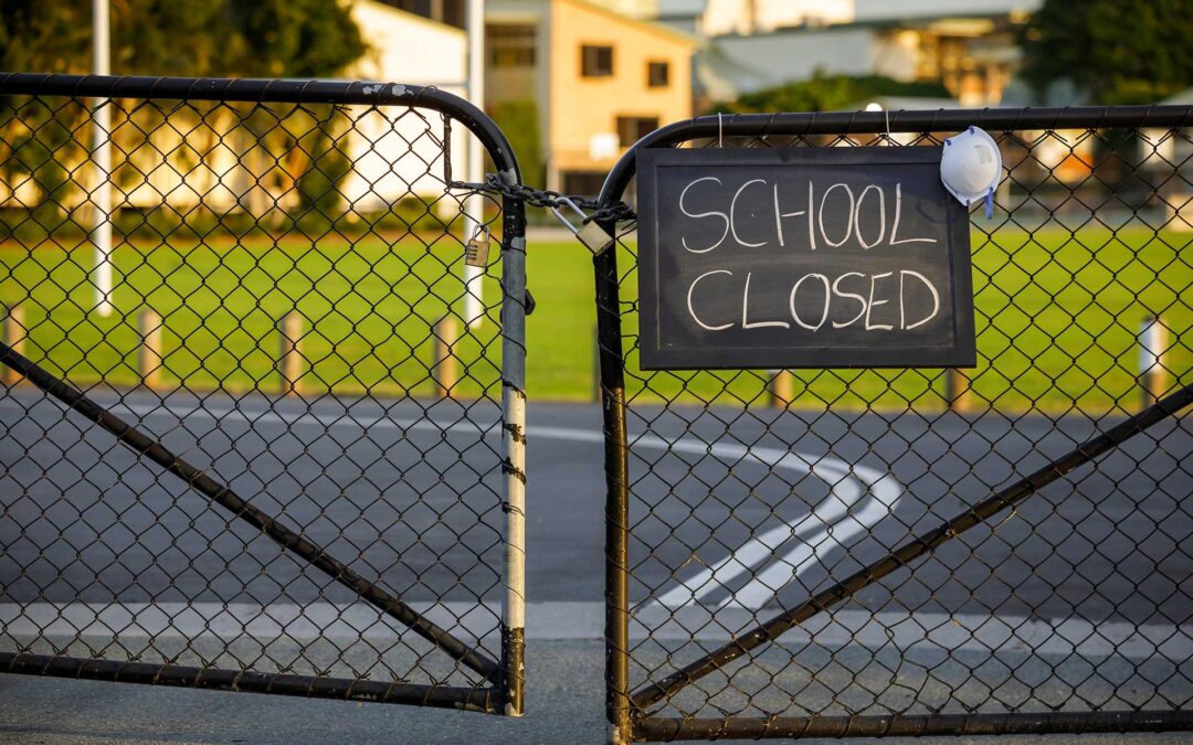 Genitori contro chiusura scuola: un direttore di istituto occupa una scuola a Grugliasco.