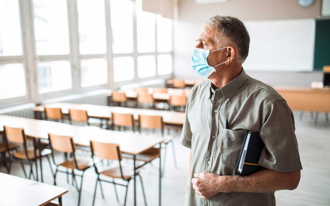 Vaccino anti-Covid, l’odissea dei docenti “fragili”