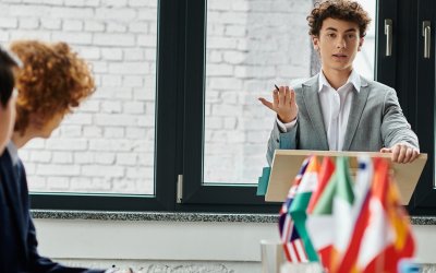 ll valore del Debate nella didattica moderna: sviluppare il pensiero critico e le competenze oratorie