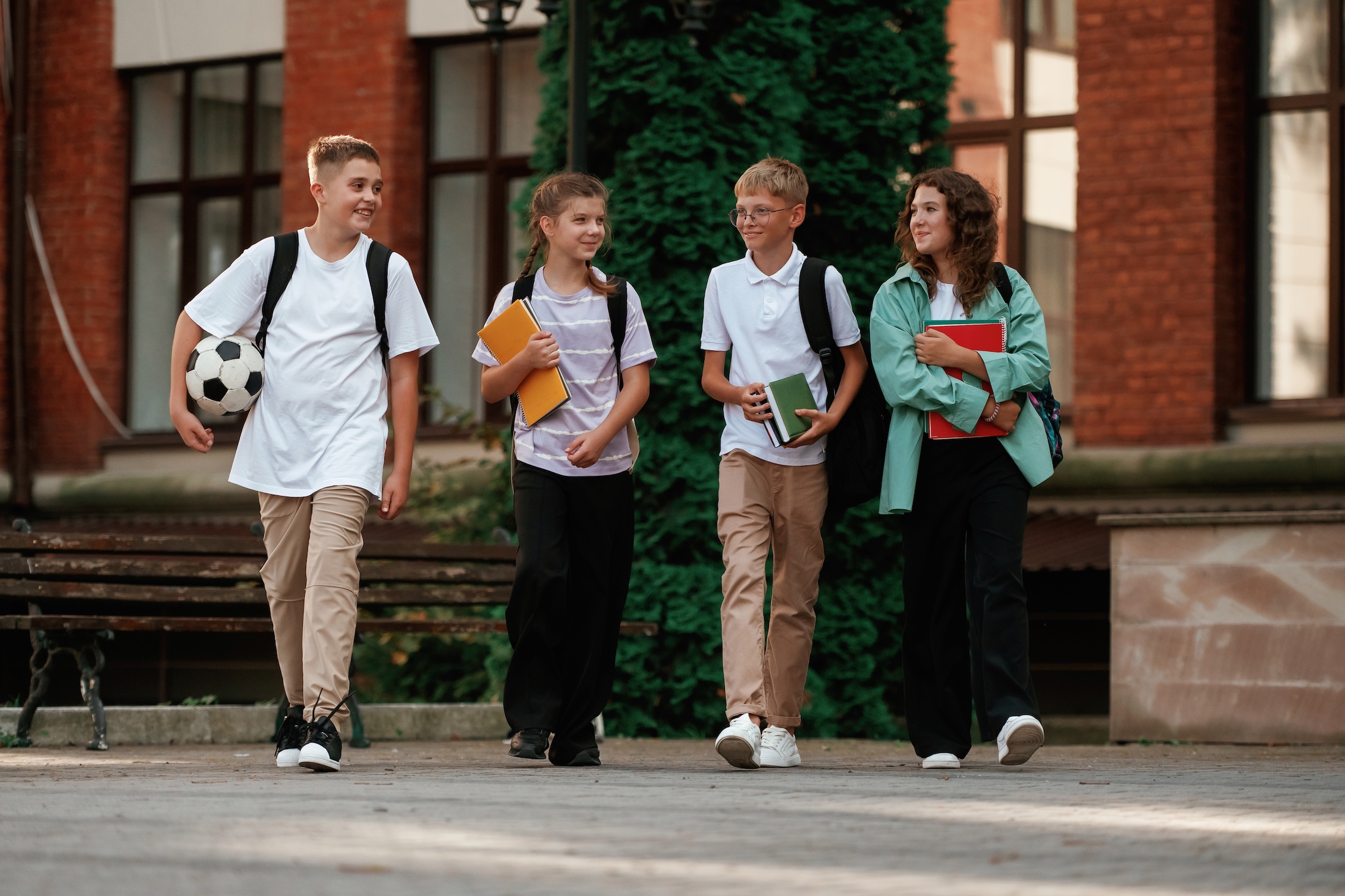 Group,Of,Kids,Are,Near,The,School,Together,,Pupils.
